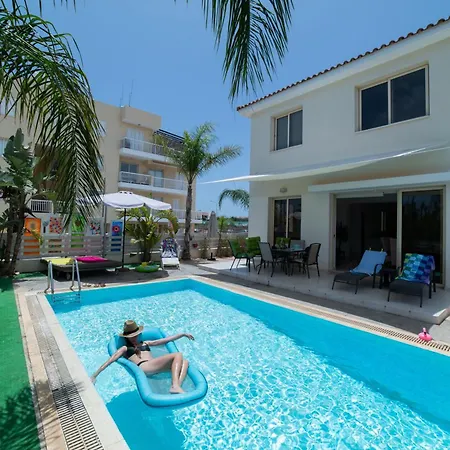 펜션 Anna Maria, Kapparis 파라림니