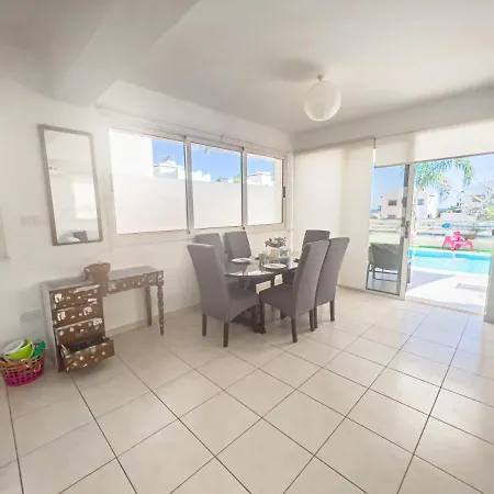 Anna Maria, Kapparis