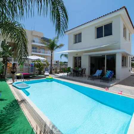 Tatil Evi Anna Maria, Kapparis Paralimni