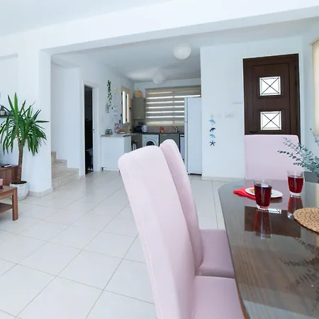 Anna Maria, Kapparis Tatil Evi *