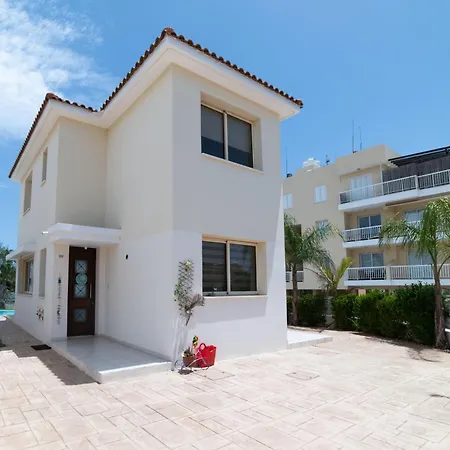 Anna Maria, Kapparis Сasa de vacaciones